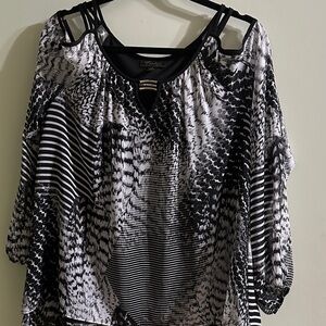Thalia Sodi Black and White Patterned Blouse